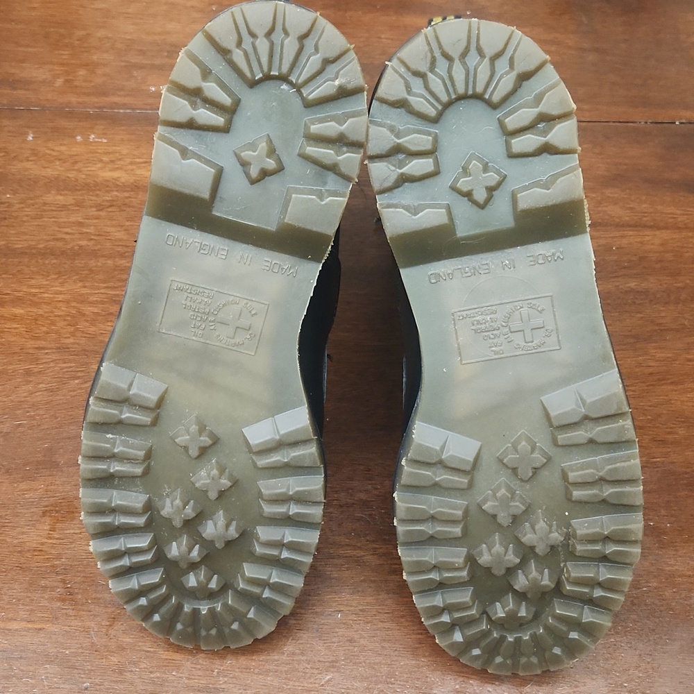 Made In England Doc Marten Boot - Picture 7 of 9
